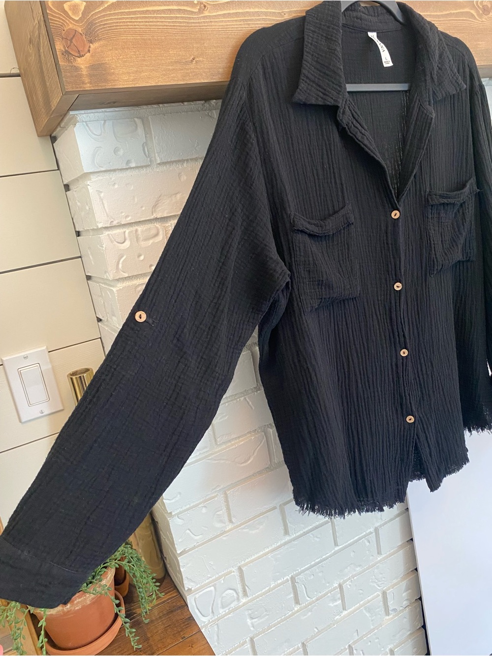 100% Cotton Gauze Zenana Button Down Shirt Large Raw Hem Oversized Boho Zenana - Picture 5 of 11